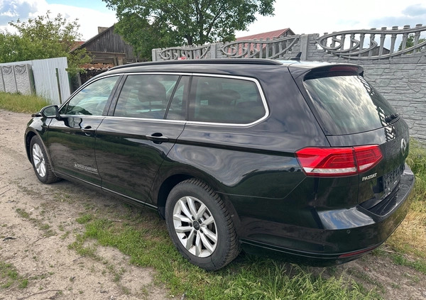 Volkswagen Passat cena 24900 przebieg: 280000, rok produkcji 2015 z Choszczno małe 352